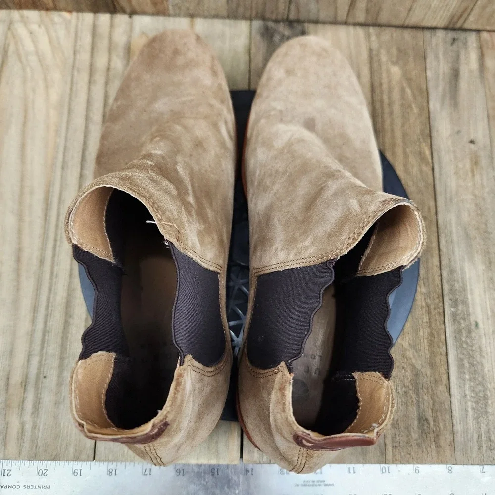 Hudson London Chelsea Boots Mens size 10 Tan Suede SER01 5863 Leather Sole
